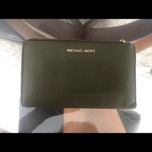 Michael Kors Adele leather cellphone wallet
